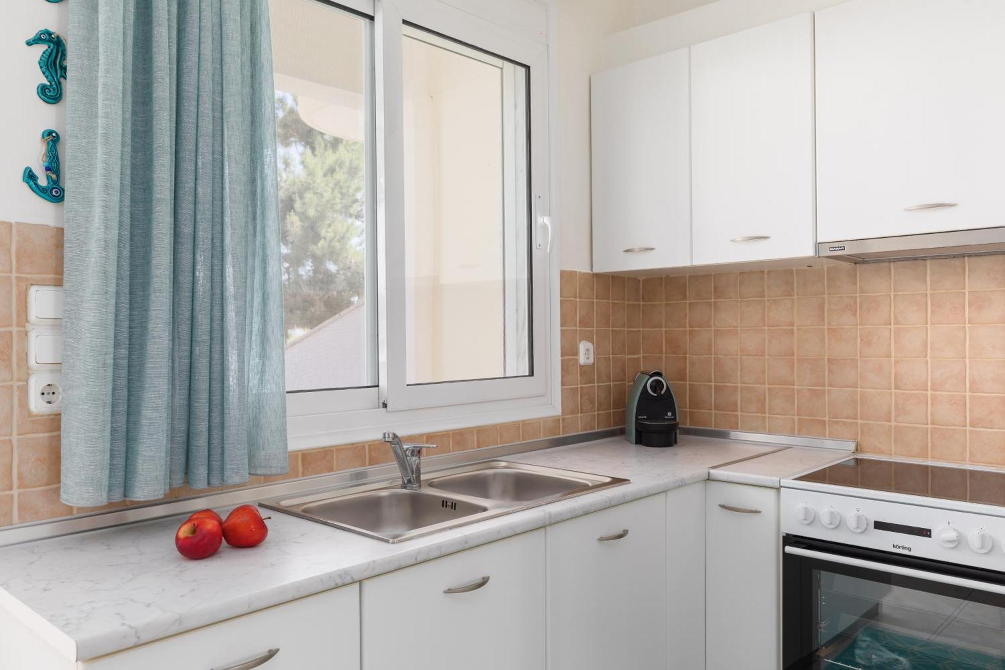 Alexandra'S Maisonette. Paralia Dionysiou Exterior photo